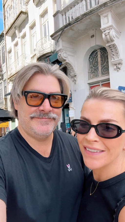 Travel hack: always go where Anthony Bourdain went!

📍@gazelacachorrinho 
.
.
.
#anthonybourdain #portugal #portugaleats #portugalrestaurant #couplestrip
