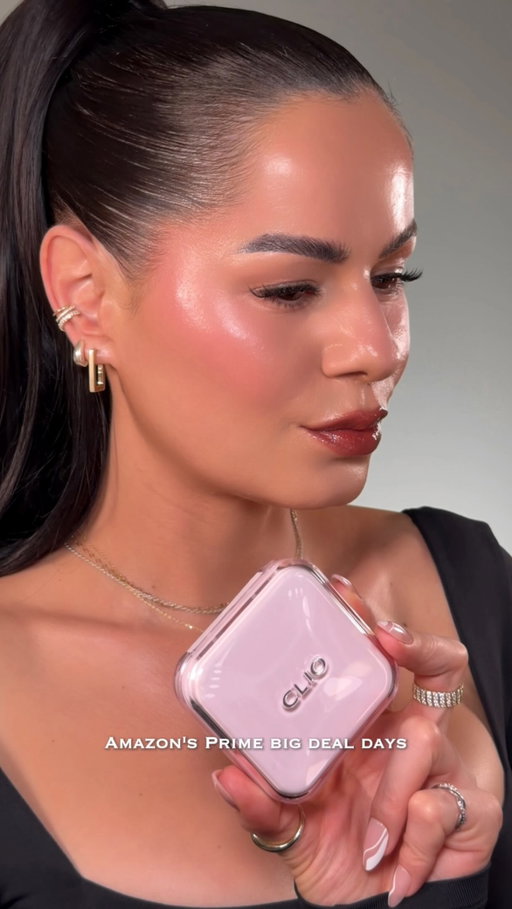 the glowiest base you’ll ever see ✨

Mesh Glow Essential Cushion “23N ginger”
Essential Lip & Cheek Tap “02 Bunny blush”
Crystal Glam Tint “37 Seasonal Chestnut”

You can shop all Clio up to 58% off during the Amazon Prime Big Deal Days

@clio_global 

#CLIO #Meshglowcushion #essentialcheektap
#PrimeBigDealDays #AmazonDeals