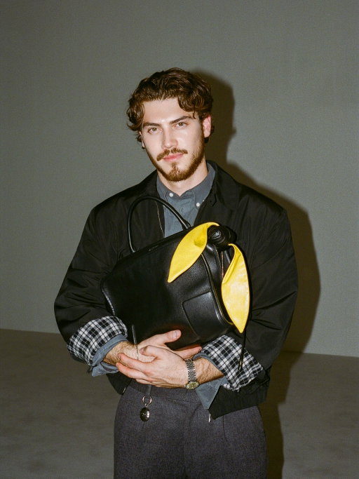 LOEWE SHOW AHHHH!!!!!!

@loewe
@jackmccollough
@lazro
@brianmeller for styling & photos always!