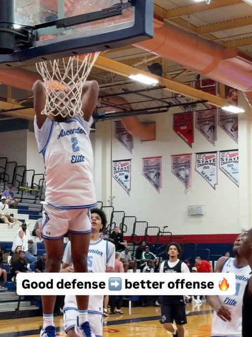 @imgabasketball applying all pressure on D 😤

Watch @brdrleague LIVE now on @nbatv 📺