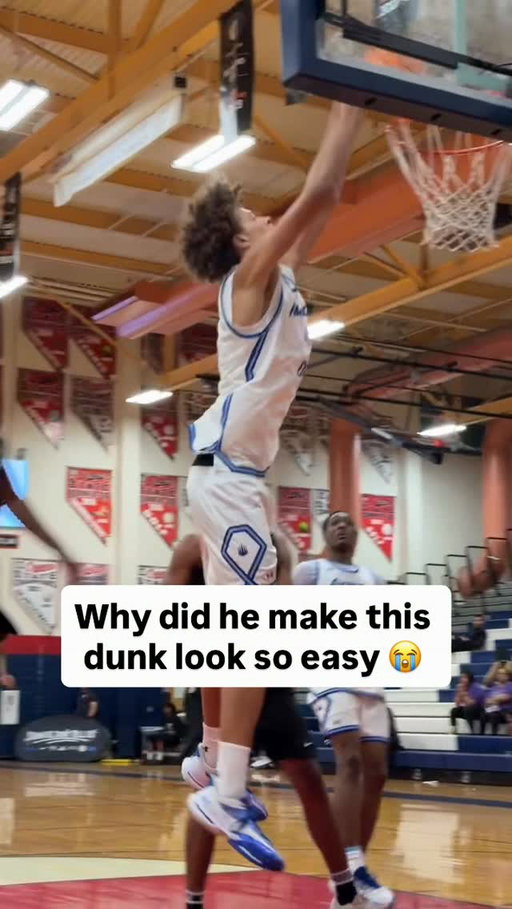 Lob to a footer is like a cheat code fr 🎮 @slimdyll 

Watch @brdrleague LIVE now on @nbatv 📺
