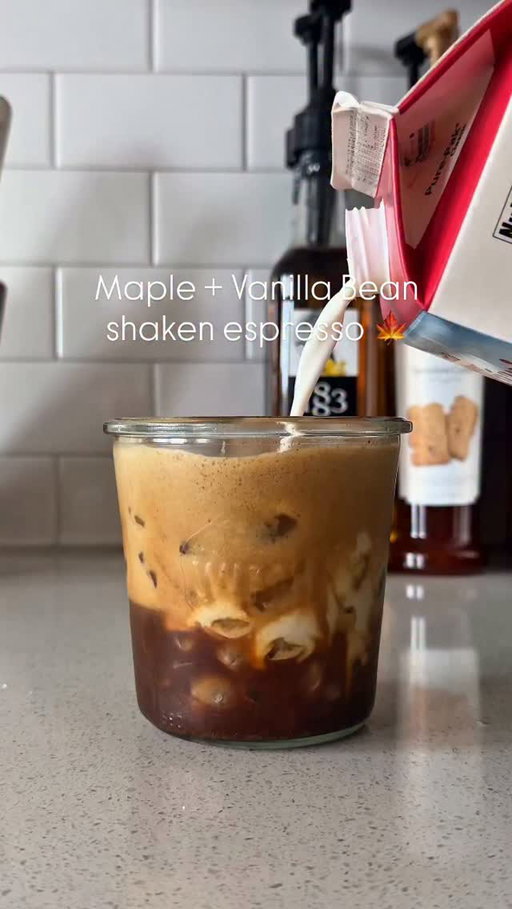 The perfect rainy Sunday coffee ☕️🤎 recipe below 👇🏼 

Recipe: 
1 tsp brown sugar 
1 tsp vanilla bean paste 
1 tbsp maple syrup 
Pinch of salt 
Dash of cinnamon 
Shake over ice 🧊 
Add milk & ice to fill glass! 

#coffee #coffeelover #icedcoffee #espresso #homebarista