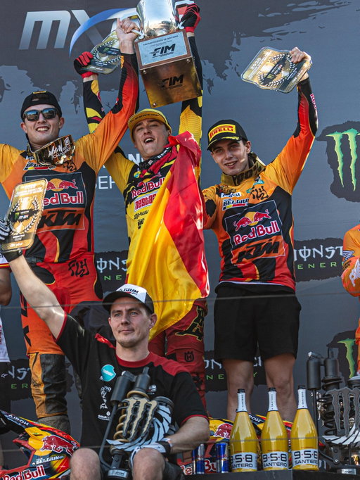 BELGIUM 🇧🇪 WE JUST WON 🥇 

No words❤️
Thanks all!

@teambelgiummxon