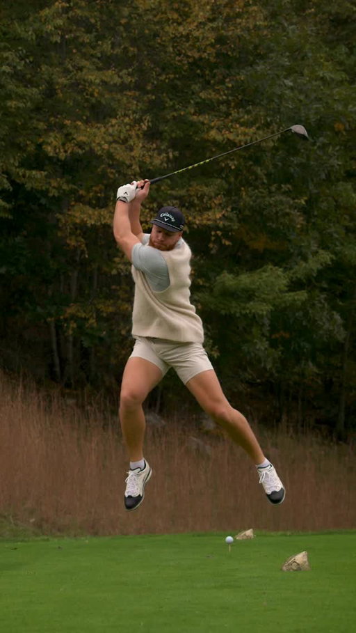 Smoked it 390 down the middle 🚀

#golf #golfjoke #golfswing #golfing #golfshot