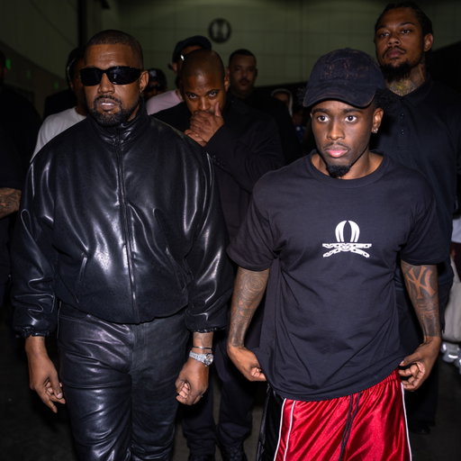 Ye and Kai moving through ComplexCon together 

(📸 @lucaskphotos)