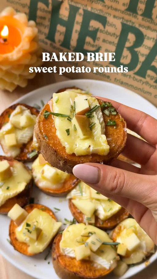Elevate your sweet potato this Thanksgiving 🍠 Paired with creamy brie and crunchy apple, make sure to save this for your holiday hosting✨ 

🛒 Ingredients:

2 large orange sweet potatoes
½ a wheel of Isigny Ste Mere Bonhomme Brie (approx. 175g)
1 Fuji Apple, finely diced
2 tbsp olive oil + extra to drizzle on top
½ tsp paprika
2 tbsp rosemary, finely minced
Salt to taste

👩‍🍳 Directions
1. Preheat oven to 400°F
2. Slice sweet potato and lay slices onto a parchment-lined tray. Drizzle olive oil on top. Sprinkle salt and paprika on top.
3. Bake 20-25 minutes.
4. Remove from oven.  Cut Brie into 1” pieces and on top of the baked sweet potatoes.
5. Put back in oven for 5-10 minutes, until cheese is melty.
6. Remove from oven. Top with apple and rosemary.
7. Drizzle with extra olive and salt if desired. Enjoy right away.