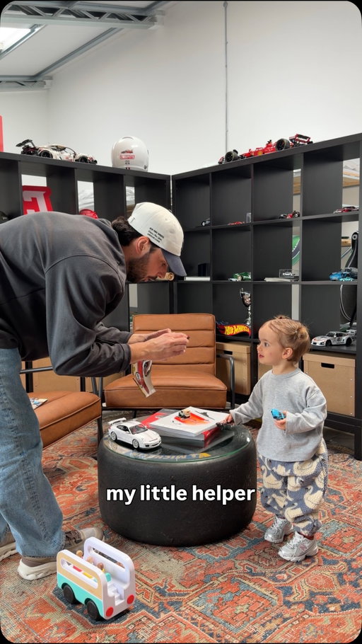 My little helper doesn’t actually help that much 😂 but you can find freelance specialists to help move your business forward! Visit Fvrr.co/bengrist to check out the @fiverr services and get 10% off your first order with code GRIST26 #Fiverr #ihiredFiverr AD
