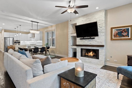 Modern luxury meets effortless living at 1939 N Humboldt Blvd #1S. 

Light-filled interiors, a cozy gas fireplace, beautifully updated baths, a well-appointed kitchen with newer Bosch + LG appliances, and thoughtful upgrades throughout make this home truly move-in ready.

Sophisticated, meticulously maintained, and designed to feel like home from the moment you walk in. 

📍1939 N Humboldt Blvd #1S
3 bed | 2.5 Bath
$774,900
Listed by @eli_masud @e_bollenbacher 

#chicago #chicagorealestate #chicagocondos