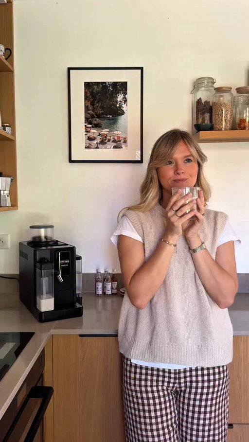 mes trois boissons préférées du moment avec la nouvelle De’Longhi Rivelia Start de chez @delonghifrance disponible chez @maxicoffee 😍😍😍
Trois boissons parfaites pour l’automne qui arrive grâce aux nouvelles technologies de la Rivelia 🤌🏻
BON PLAN : vous avez le Cool Kit offert pour tout achat de la De’Longhi Rivelia Start sur @maxicoffee avec mon code CAMILLETH20
collaboration commerciale