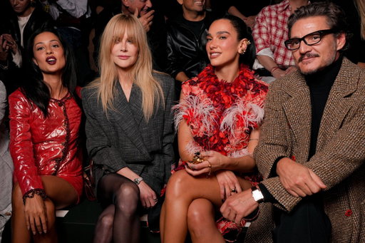 I'll just go ahead and squeeze in right between @nicolekidman and @dualipa if you don't mind... 

The Chanel girls are out for the Spring/Summer 2027 show in Paris today with guests including @alexademie, @nicolekidman, @dualipa, @pascalispunk and more. Which led to this iconic photo. GET ME TO GOD'S COUNTRY!!! 

Photo: Getty Images