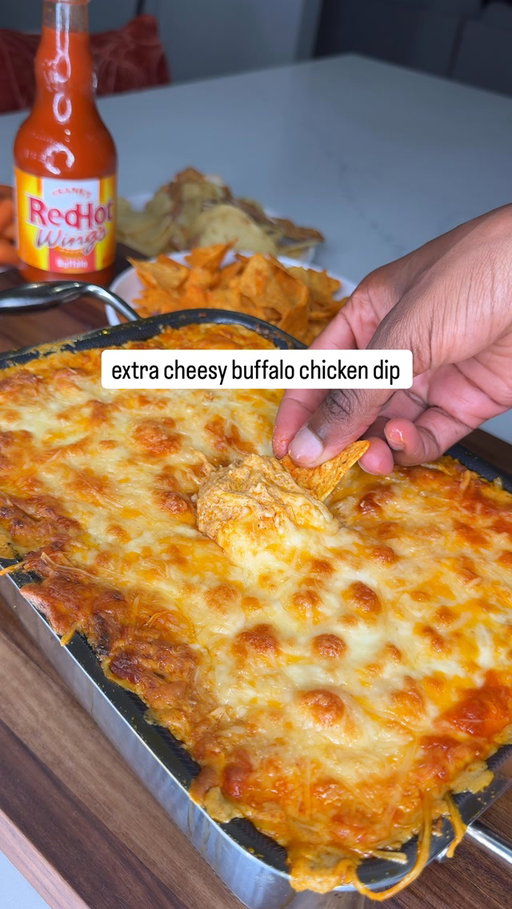 #ad If you bring this Extra Cheesy Buffalo Chicken Dip to game day, don’t expect leftovers. Made with @franksredhot Buffalo Wings Sauce for bold Buffalo flavor and just the right amount of heat. Every spread needs Red. #FranksRedHotPartner