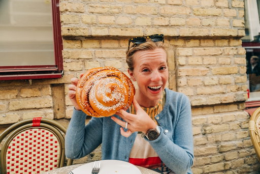 We had one goal in Sweden: try as many cinnamon buns (kanelbullar) as possible. (Not really, but sometimes it felt like our itinerary was routed from bakery to bakery.)

We fully embraced the Swedish art of fika with daily coffee and (almost) daily cinnamon buns. Thank goodness marathon training kicked off while in Sweden so we could justify these sweet treats a bit more often than we would have otherwise. 🤗

Coming in at number 1 for best kanelbulle in all of Sweden (at least that we could find in a month’s time) is @lillebrorsbageri (pictured in photo 3). This is the cinnamon bun we will compare all other cinnamon buns to for the rest of our lives. If you’re in Stockholm, you absolutely must get one (or one hundred) of these sweet treats. You can thank us later.

#stockholm #sweden #fika #kanelbulle #cinnamonbuns