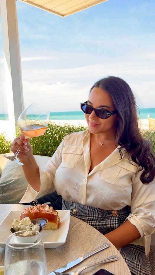 Name a better way to wrap up summer in New England officially than a lunch at @galleybeach? 🦞🦞🦞 #luxurytravel #luxurylifestyle #nantucket #newengland #lobsterroll