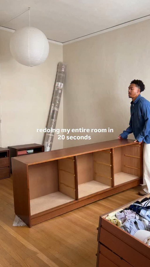 This actually took all day but I wish it was 20 seconds 🛋️ #homedecorideas #bedroommakeover #apartmentinspo