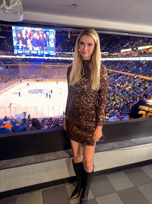 Wild about Tuesday night hockey @buffalosabres