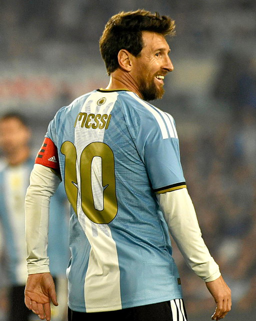 #AD10S 🐐

⚽️ #Argentina 🇦🇷 0 🆚 Benín 🇧🇯 0

⏱️ Últimos minutos del primer tiempo

📍 Estadio Monumental
