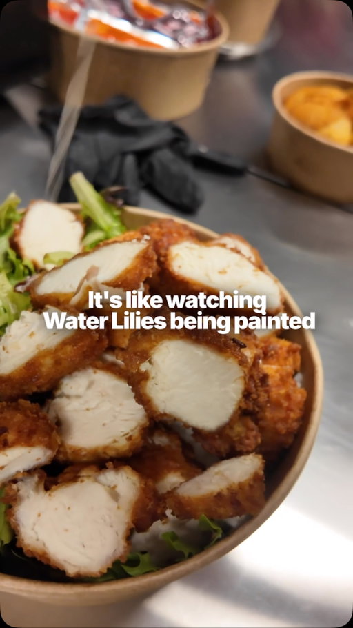 Crafting a perfect sauce drip over double-crunch chicken turns an ordinary meal into an absolute work of culinary art you can actually eat. 😋

Indulging in house-made creamy sauces and bold toppings gives you all the inspiration and energy needed to master the rest of your day. 🔥

📍 Location: 3004 Cullen St, Fort Worth, TX 76107
Mon–Fri · 10 AM – 11 PM
Sat–Sun · 11 AM – 11 PM

Order the collection directly today at bowlsofrice.com. 📦#bowlsofrice #bowlsofricefortworthtexas #fortworthghostkitchen #texasfoodspot #cullenstreet