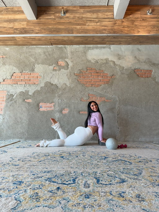 Here to remind you: you can do it.
Start showing up for you.
For the version of you you’re becoming, the goals you keep talking about, and the life you know you’re capable of creating. 🤍 

#barreinstructor #yogainstructor #pilatesinstructor