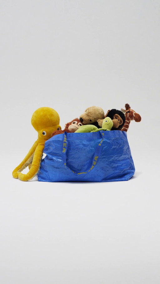 Happy 30th anniversary, FRAKTA! 💙

What started as a simple way to bring IKEA purchases home has become one of the most recognised symbols of IKEA and a trusted companion for millions of people around the world.
 
From laundry and storage to moving day and everything in between, the FRAKTA bag has been there through countless everyday moments.

Here’s to the 30th anniversary!

#FRAKTA