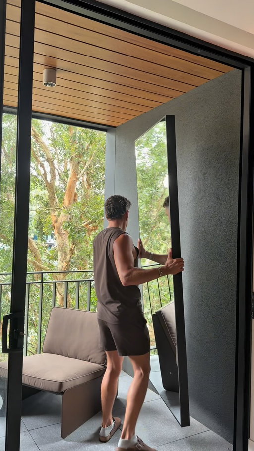 a balcony is my non-negotiable 🪴
-
-
-
#newapartment #balconydecor #cozyinteriors
