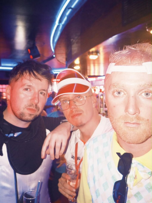 let’s see what the boys got up to last week ahead of our new episode (which comes out tomorrow pls subscribe x)

Bloody hell, Steve Aoki’s lost it

“Breakfast in 10 mate?”

Your getting munched by the giraffe 

😘😘

Carra would be proud of this analysis 

Halloween outfit sorted 

🐶

If you see this man, turn the other way

🕺🕺

Jesse and Walter in 2026

no idea 

Gator and Raptor clocking in (listen to tomorrows pod to find out)

Theo’s tub of dirt

“Come on son, give us a smile”

Nice bit of ginger hair for dinner

Major athlete here

“Oh is he a golf pro”

The true major athlete 

😁