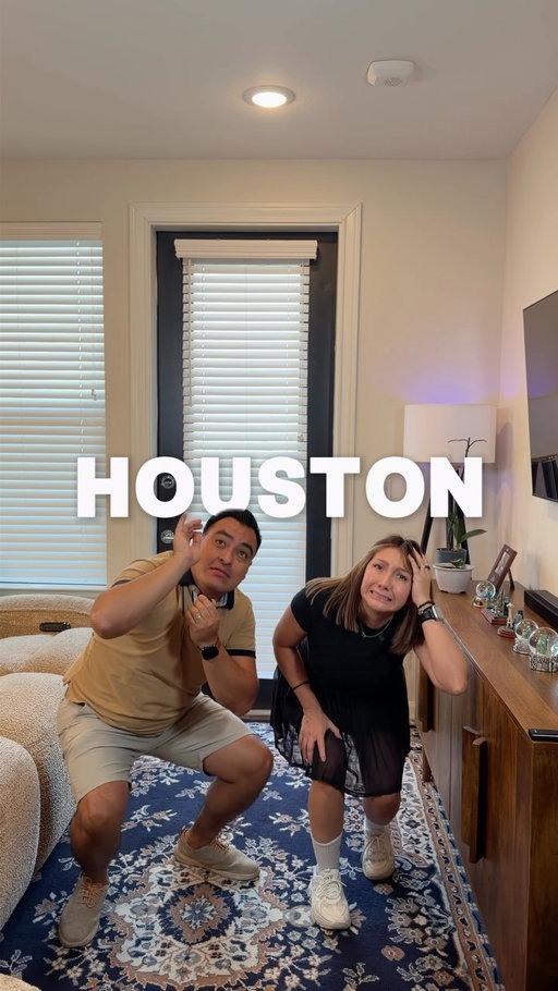 Mudarnos de Nueva York a Texas cambió muchas cosas para nosotros, desde el clima y el costo de vida hasta nuestro ritmo de vida. Pero algo que sigue siendo indispensable es mantenernos conectados con las personas que dejamos atrás. ❤️

Con @TextNow podemos seguir conectados sin importar en qué parte de Estados Unidos estemos, con llamadas y mensajes de texto a nivel nacional por $0 al mes y la flexibilidad de agregar datos según lo necesitemos.
 
Encuentra el link en nuestra BIO ¿Tú con cuál te quedas, Nueva York o Texas?

#TextNowPartner #ad