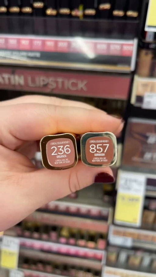 They’re so different, but both so pretty!! 😍🕺🏻

#beauty #makeup #affordablemakeup #affordable #walgreensfinds 

@lorealparis @essence_cosmetics @morphebrushes @walgreens