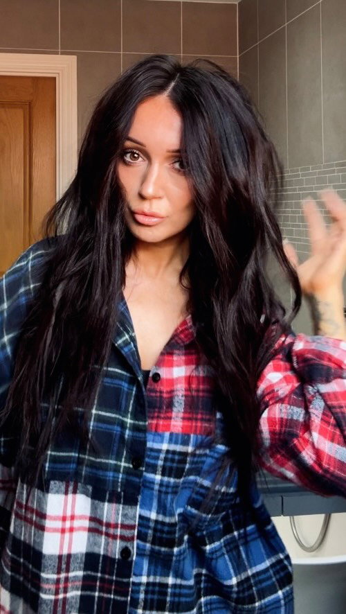 forgot I did pt2 for the hair…which takes me about 10mins every time cos I can’t do anything but this…in fact anyone else got a good hair tutorial for me? 😂