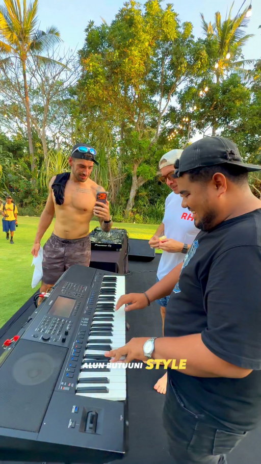 Di pantau langsung Legend, DJ kelas dunia asal Amerika Serikat Diplo (Thomas whesley pentz)😎🔥 
#fyp #viral #remix #dj #reels Habib Gunjat