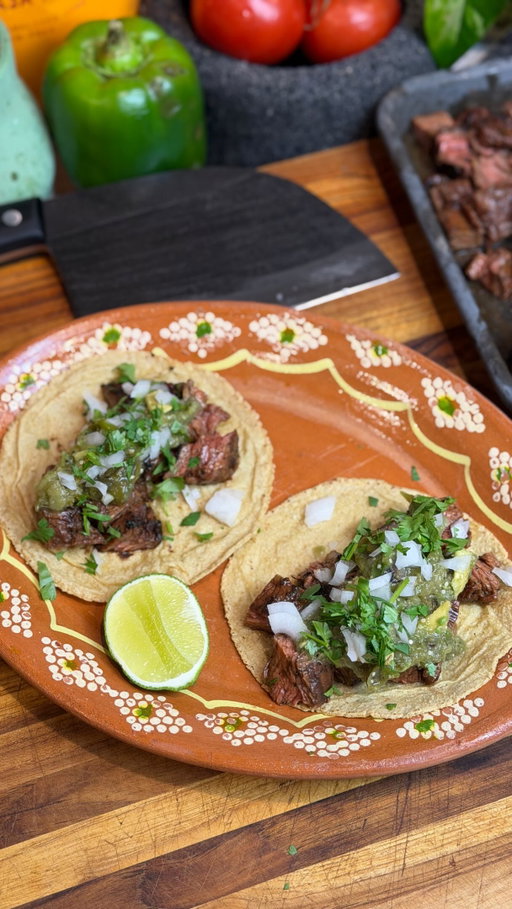Carne asada tacos 😍

Full recipe on my website cocinarodriguez.com or use link in bio.

For the knife I use, get the @thenikosknife with the link in my bio. Perfect for gifts! 

#recipe #carneasada #tacos