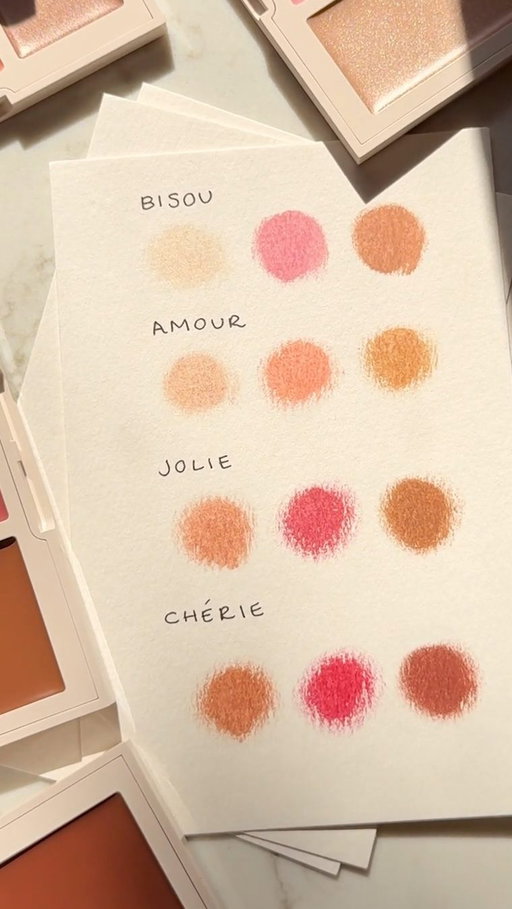 A healthy glow in a palette.

Our limited-edition Bonne Glow Cream Face & Eye Palettes come in 4 different colors ways each with three harmonizing sculpt, flush, and glow shades.

Available @ultabeauty and LauraMercier.com.