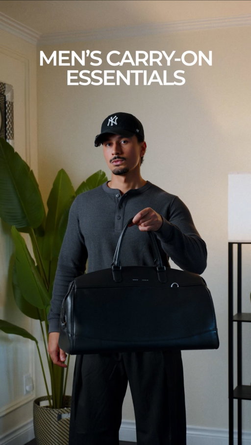 Essentials every man should pack! 
-
Bags from @grams28