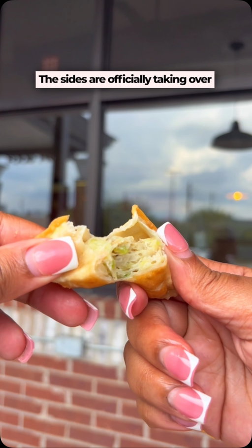 Watching crispy Crab Rangoon and juicy Dumplings completely steal the spotlight from the main bowl is the ultimate culinary plot twist. 🦀

Unboxing hot, golden-crisp side dishes paired with sweet chili and savory sauces turns a simple dinner into an absolute feast. 🤤

📍 Location: 3517 N Spaulding Ave, Chicago, IL 60618 (Inside Picnic Food Hall) 
Mon–Sun · 10:00 AM – 11:00 PM

Get the main character sides directly via bowlsofrice.com. ⚡️#bowlsofrice #bowlsofricechicago #spauldingavenue #chicagoghostkitchens #picnicfoodhallsg