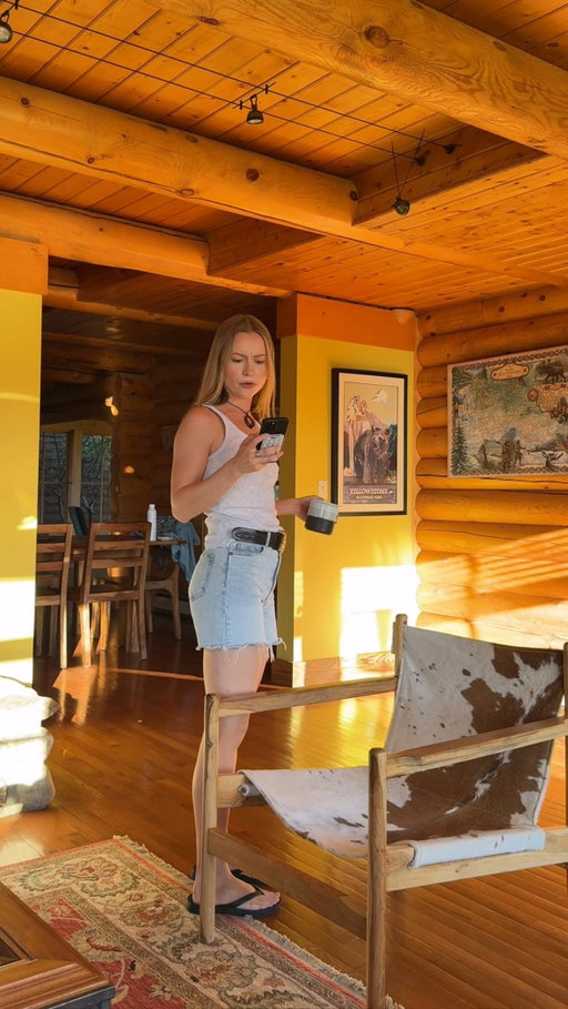 Behind every great vacation is a trip planner who needs a vacation.

📍Gallatin Gateway, Montana
🔗Link in bio to start planning your next group getaway