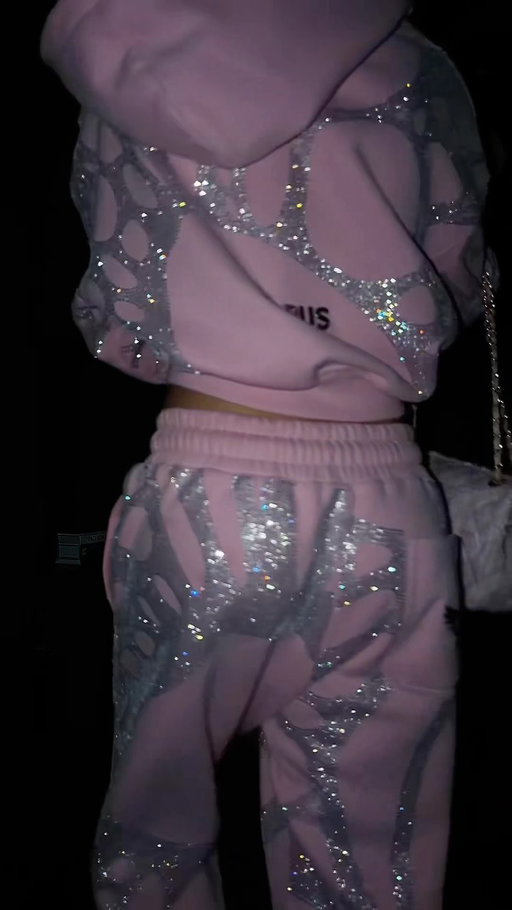 pink rhinestone sweatpants + matching
hoodie = the ultimate cool girl outfit
PRE-ORDERS LIVE - Icaruswick.com