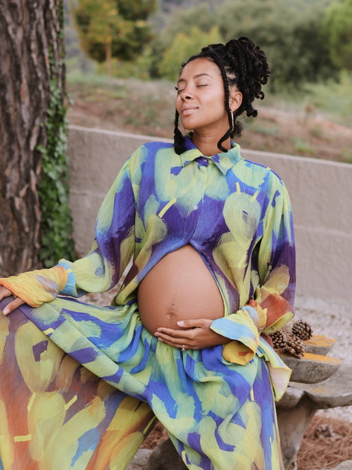 The Sweetest Thing. 

Wrapped my linea nigra up in Kai Collective. 

Photos by @anikmay @momz_retreats