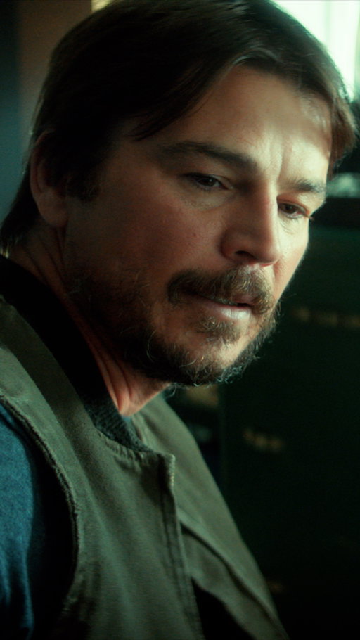 C’est quoi ça ? 😳

La série BELOW, avec Josh Hartnett et Charlie Heaton (Stranger Things), c’est dispo.