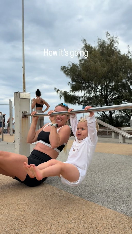 Had to drop Leo’s training montage. Getting him to love the gym as much as we do has been a journey, from being just a weight we carried around to a full blown machine. But looks like we’ve succeeded. He now runs straight to the bars to do his thing.

Dead hangs, no warm up, zero excuses. Proud doesn’t even cover it.

#babyworkout #gymbaby #dadlife #fitfamily #familyfitness