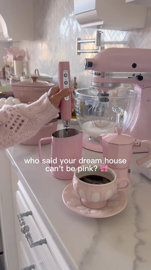 POV: never let anyone tell you that you can’t have the pink house!!!🎀🎀