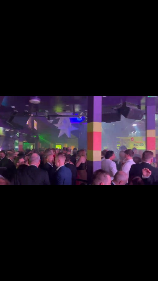 The Weekend Is Here People, Let The Pop Party Commence! #flamingofridays 

FREE ENTRY & 50% OFF DRINKS B4 11PM 
🎟️ https://fatso.ma/fbfqq