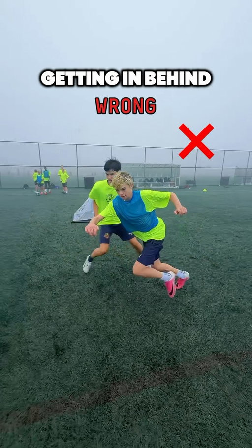 Getting in behind the defender

❌ vs ✅

Final3rdsoccer.com 
416-700-4189 
Info@final3rdsoccer.com

#soccer #soccertraining #football 
#viral #reels