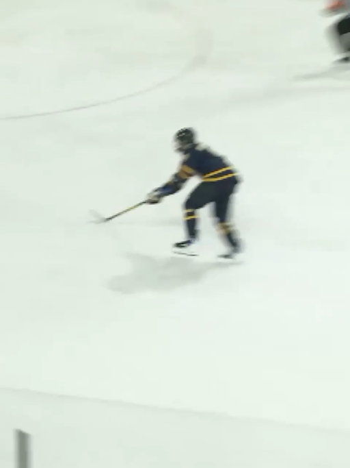 This just isn't fair...

#BobcatNation x #NCAAHockey