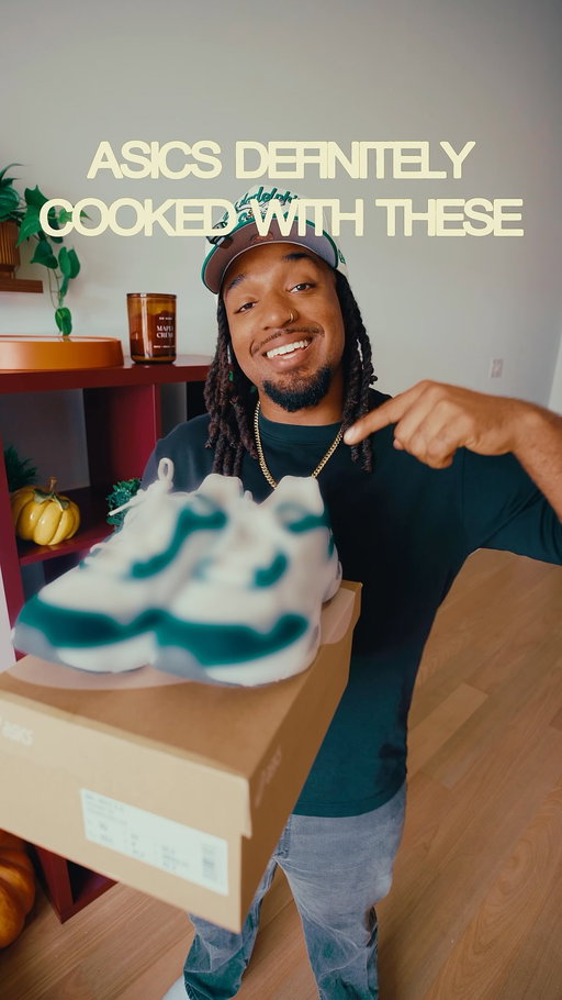 Nah, ASICS might’ve cooked with these 👀🔥

The green on these is tough! ASICS really did their thing with the GEL-NYC 2.0 “GEL-PHL.” Philly, y’all feeling these? 🦅

Dropping today at 10 AM ET  exclusively at SNIPES online and in select stores.

#ad #snipescreators #snipesusa