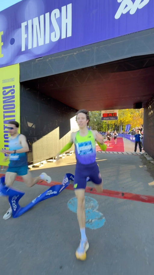 Une arrivée des plus serrées. 😬

Voici notre champion du 5 km @sportsexperts 

Matthew Beaudet remporte le 5 km Sports Experts en 14 min 18 sec. 

Ça commence fort.

🏁 Championnats canadiens du 5 km @athleticscanada