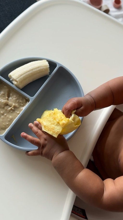 Baby boy has been on purées for a while, but now that he’s officially 6 months, we’re slowly introducing more BLW 🥑🍎🍌

But lowkey, BLW stresses me out because I absolutely hate the mess 😅 

Drop your best mess-free tips or easy meal ideas below👇🏽 

#startingsolids #babyledweaning #6monthsold #feedingbaby #firsttimemom