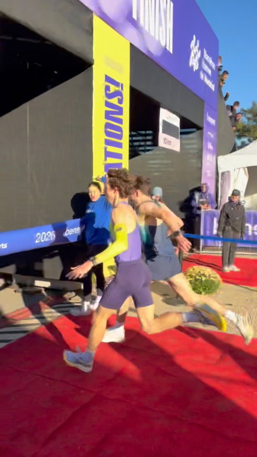 WHAT. A. FINISH. 🤯🥇

Matthew Beaudet takes the Canadian 5K title in 14:18 after a photo-finish battle with Jean-Simon Desgagnés at the Marathon Beneva de Montréal (@mtlmarathon) race weekend!

—

QUELLE. ARRIVÉE. 🤯🥇

Matthew Beaudet remporte le titre canadien du 5 km en 14 min 18 s après une arrivée au sprint face à Jean-Simon Desgagnés dans le cadre du week-end du Marathon Beneva de Montréal !