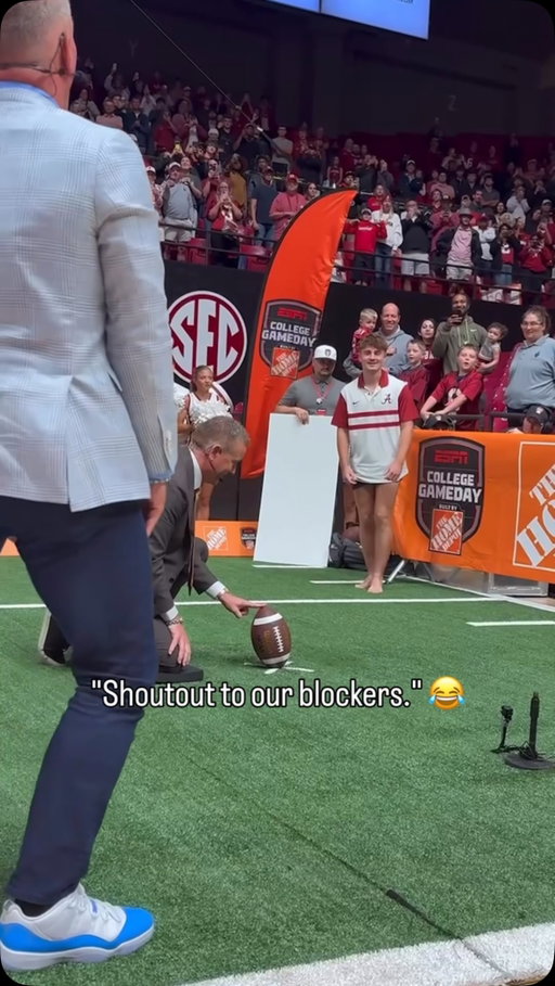 Both chances at the million dollar kick went wide right‼️

@patmcafeeshow will still donate $500K to Hurricane Isaias relief 🤝