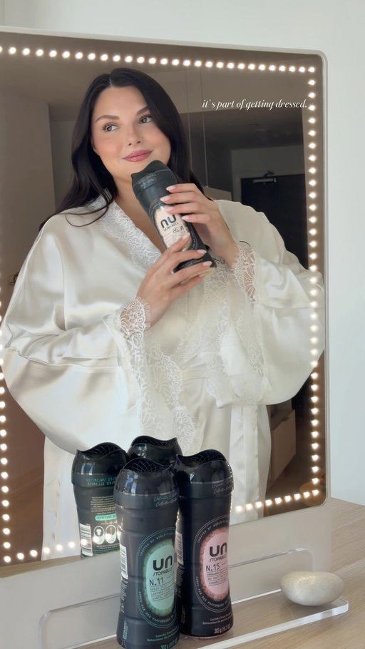 #ad | Fragrance is in the details. ✨

With notes of rose, golden honey and oakmoss, Downy Unstopables Unlimited N.26 brings a beautiful,
luxury-inspired fragrance to every load.

Luxe Up Your Laundry with @downy. #DownyPartner