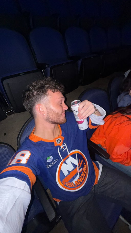 I just wanna do this all the time 🏒🤩 @nyislanders 

Inspired by @graydoncutler