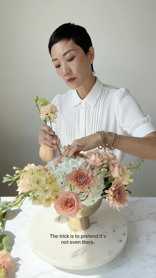 My 1-Hydrangea Trick + Flower Food hack. 
#rachelchofloral #flowerarranging